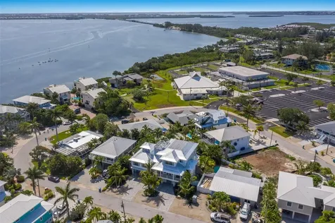 227 S Harbor Drive Holmes Beach FL 34217