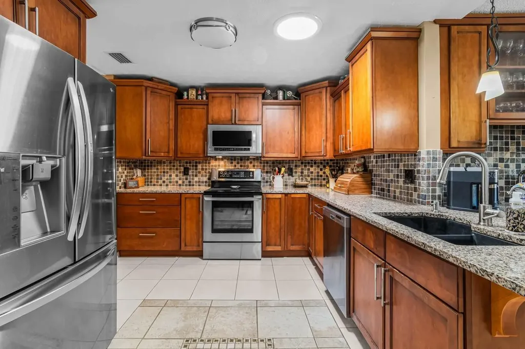 1917 E View Drive Sun City Center FL 33573