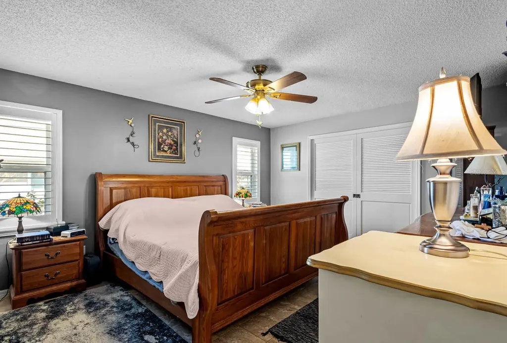 1917 E View Drive Sun City Center FL 33573