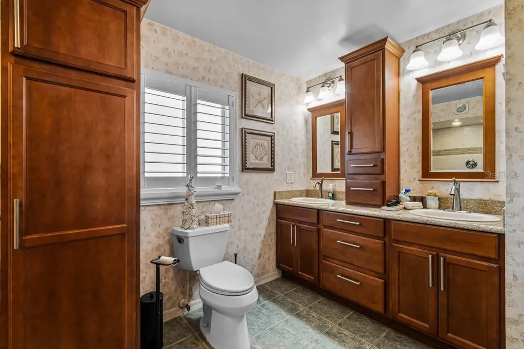 1917 E View Drive Sun City Center FL 33573