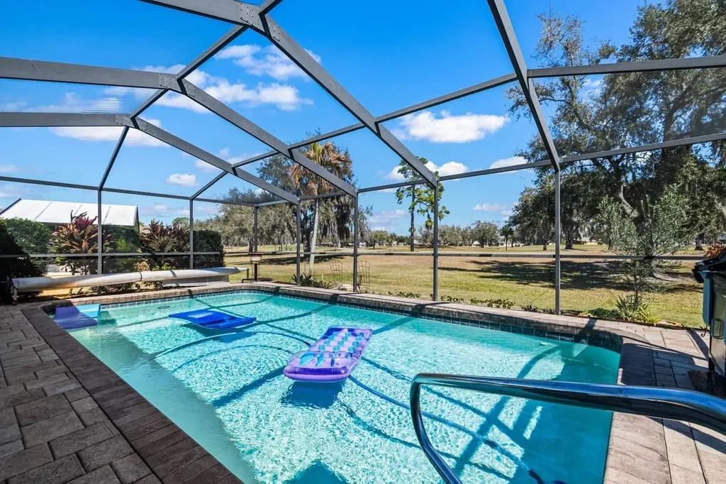 1917 E View Drive Sun City Center FL 33573