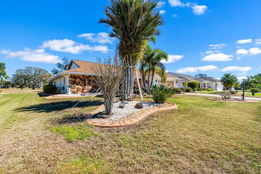 1917 E View Drive Sun City Center FL 33573