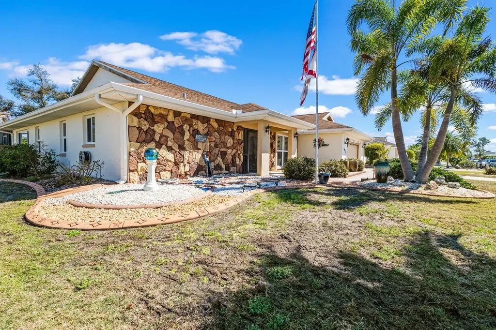 1917 E View Drive Sun City Center FL 33573