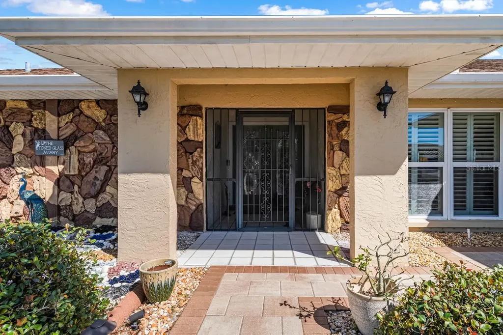 1917 E View Drive Sun City Center FL 33573
