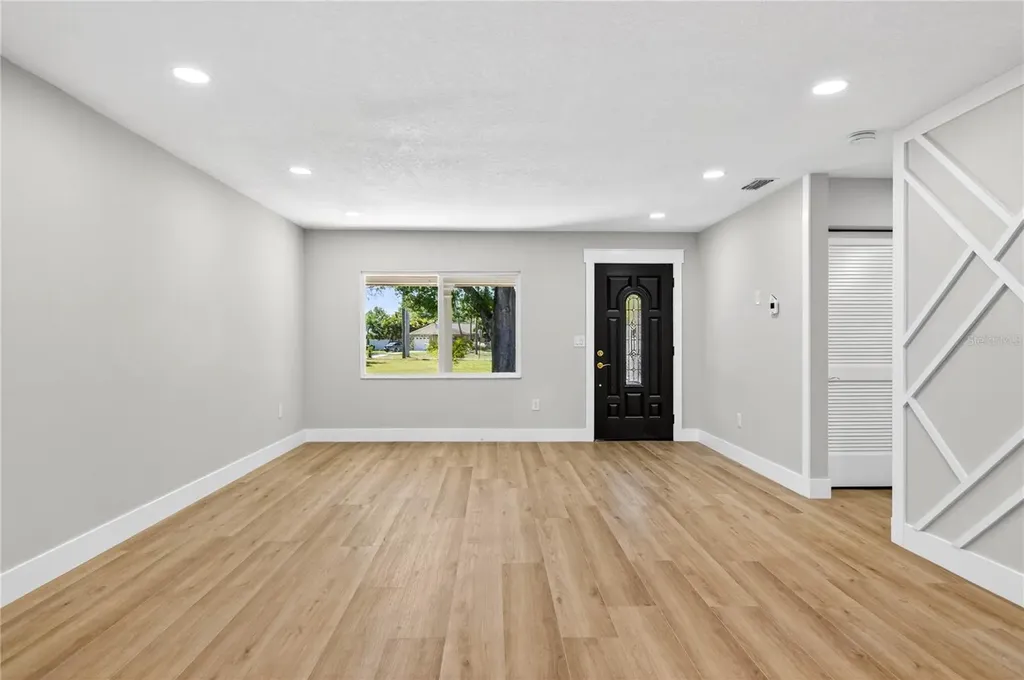 902 N 32nd Street St Petersburg FL 33713