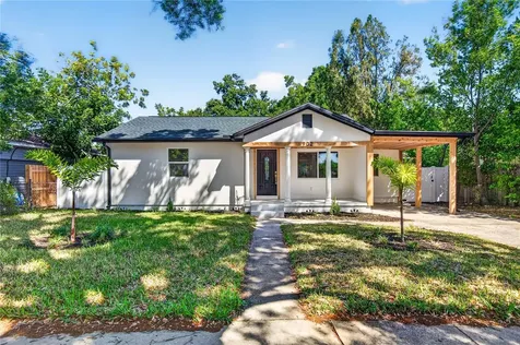 902 N 32nd Street St Petersburg FL 33713