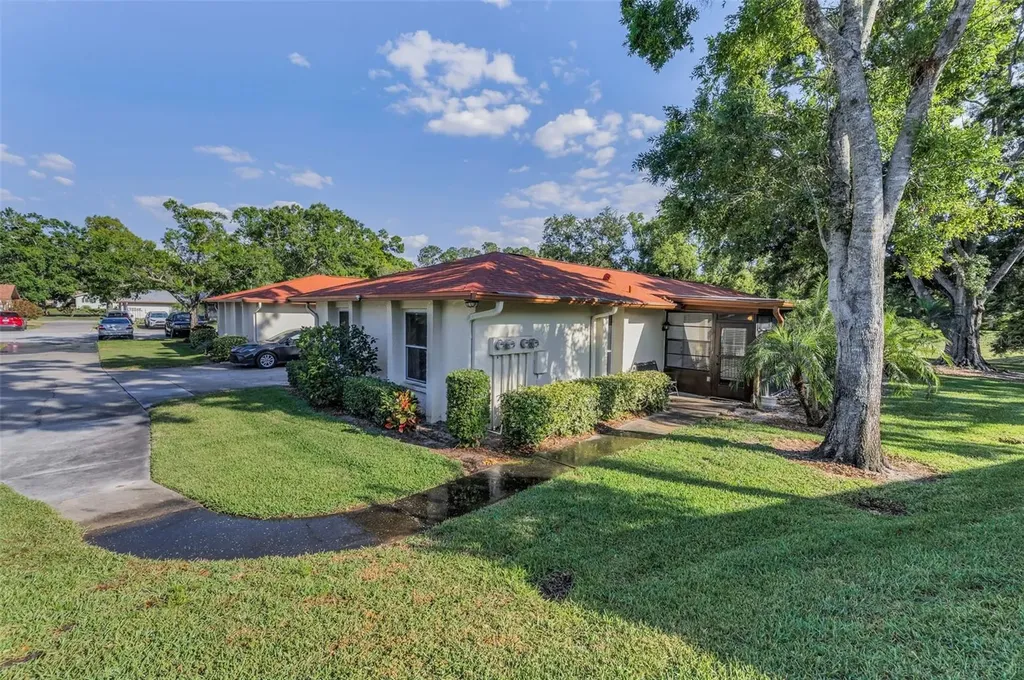 2240 Spruce Lane Palm Harbor FL 34684