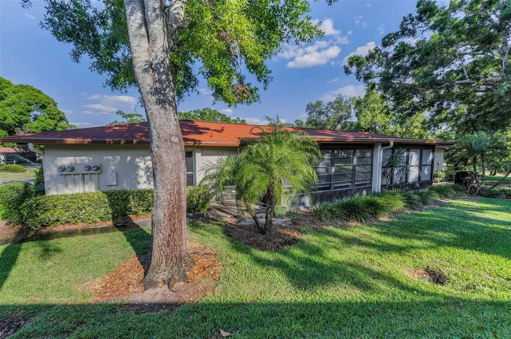 2240 Spruce Lane Palm Harbor FL 34684