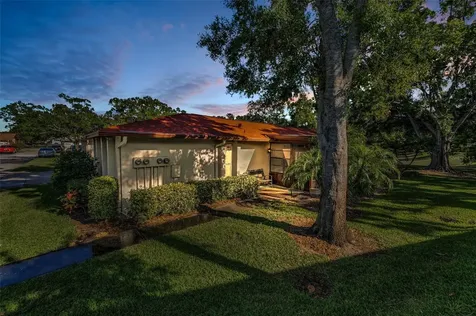 2240 Spruce Lane Palm Harbor FL 34684
