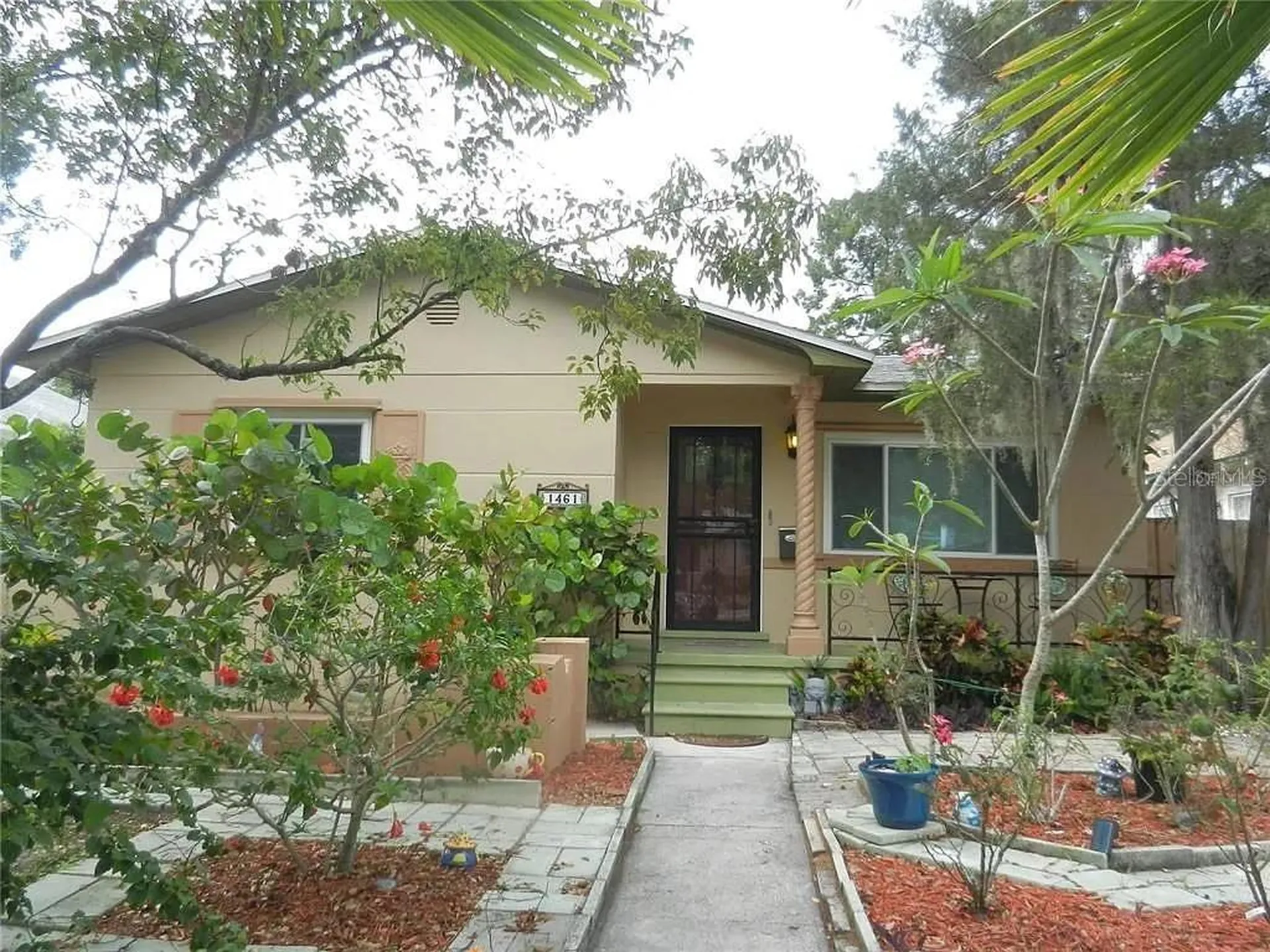 1461 28th Avenue N St Petersburg FL 33704