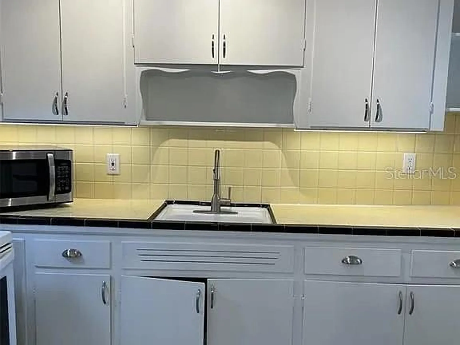 1461 28th Avenue N St Petersburg FL 33704