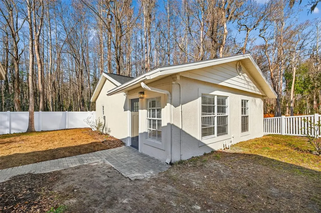 1120 Country Lane Lutz FL 33558