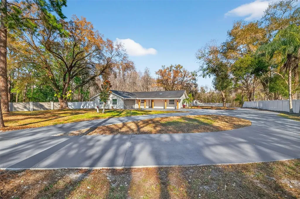 1120 Country Lane Lutz FL 33558