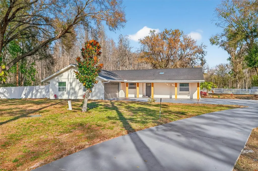 1120 Country Lane Lutz FL 33558