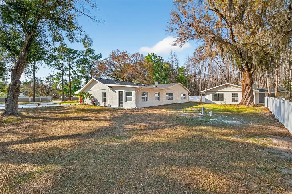 1120 Country Lane Lutz FL 33558