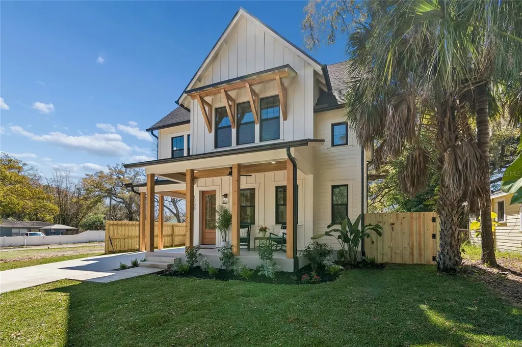 1709 E Henry Avenue Tampa FL 33610