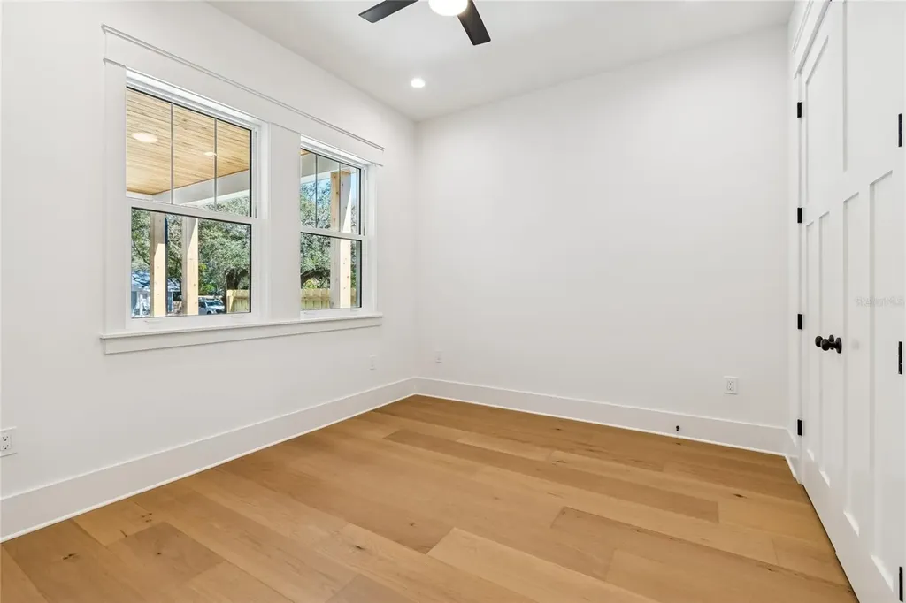 1709 E Henry Avenue Tampa FL 33610