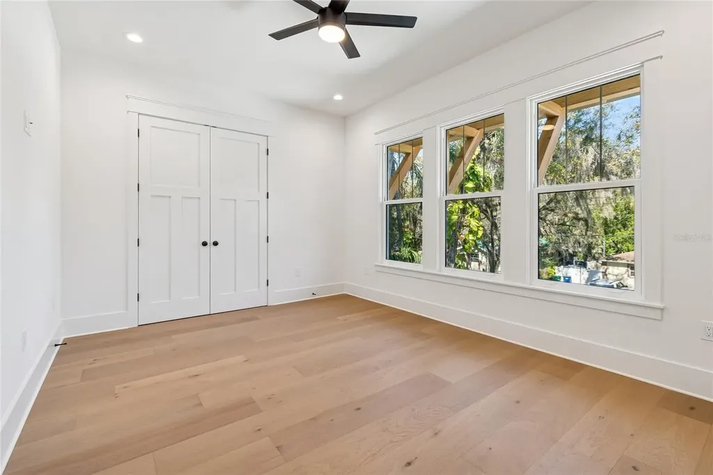 1709 E Henry Avenue Tampa FL 33610