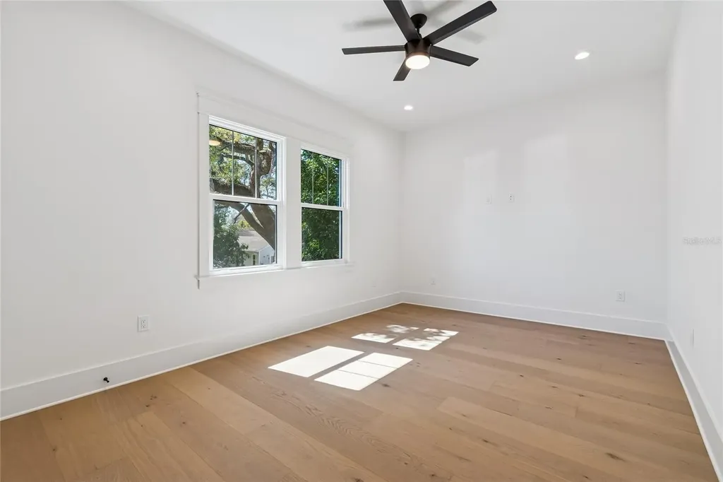 1709 E Henry Avenue Tampa FL 33610
