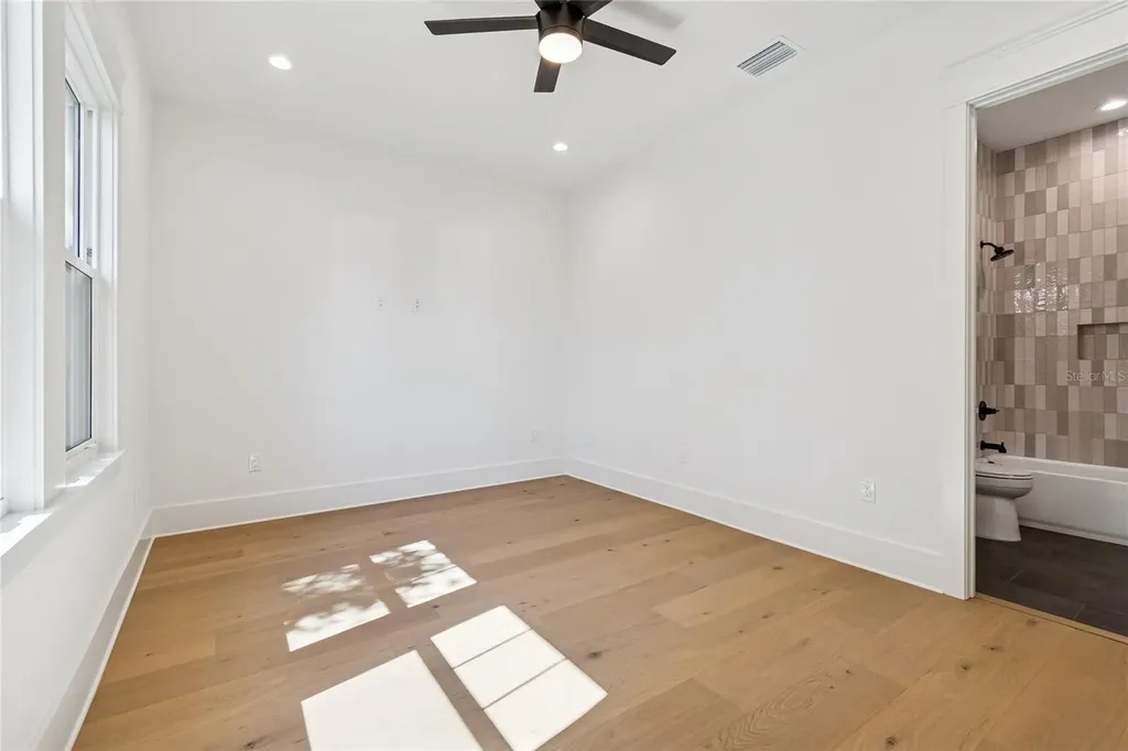 1709 E Henry Avenue Tampa FL 33610