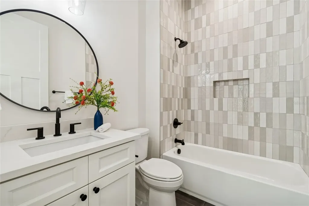 1709 E Henry Avenue Tampa FL 33610