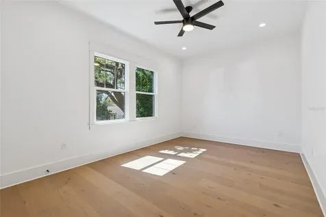 1709 E Henry Avenue Tampa FL 33610