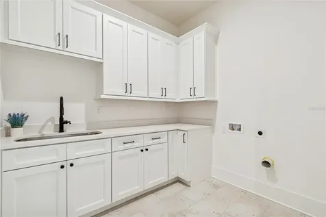 1709 E Henry Avenue Tampa FL 33610