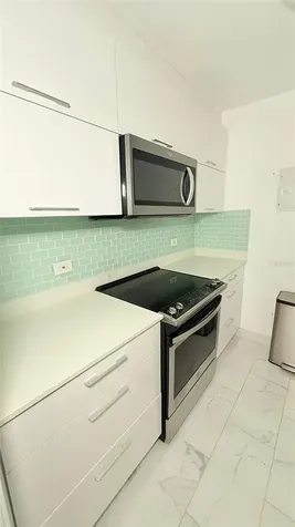 37 Ave. Isla Verde Carolina PR 00979