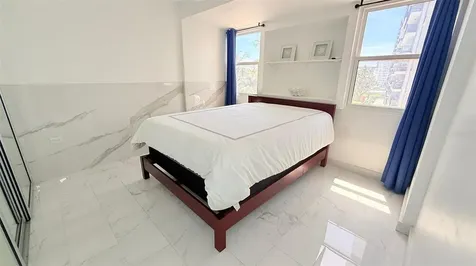 37 Ave. Isla Verde Carolina PR 00979