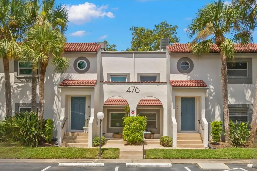 476 Santa Cruz Place NE St Petersburg FL 33703