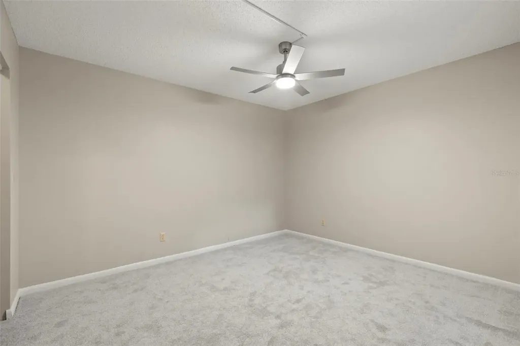 476 Santa Cruz Place NE St Petersburg FL 33703