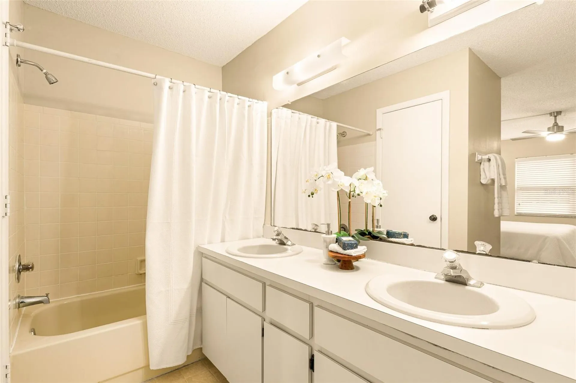 476 Santa Cruz Place NE St Petersburg FL 33703