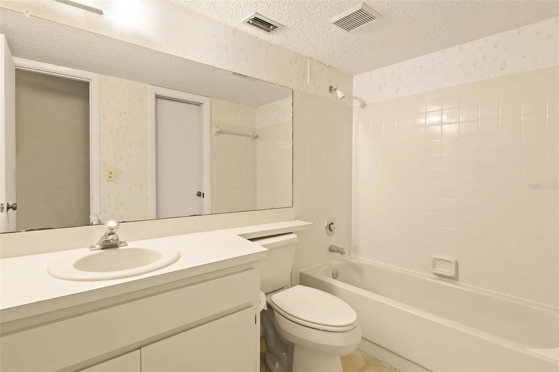 476 Santa Cruz Place NE St Petersburg FL 33703