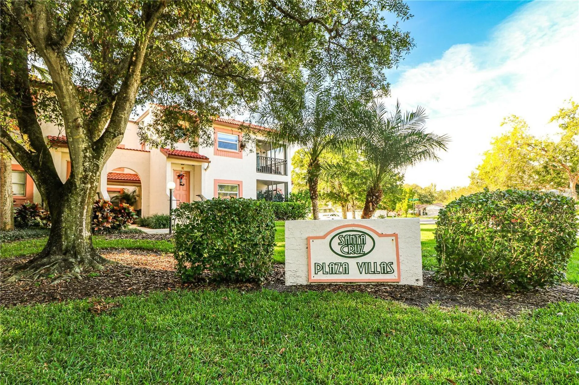 476 Santa Cruz Place NE St Petersburg FL 33703