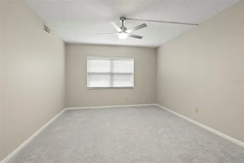476 Santa Cruz Place NE St Petersburg FL 33703