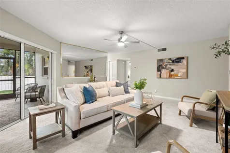 476 Santa Cruz Place NE St Petersburg FL 33703