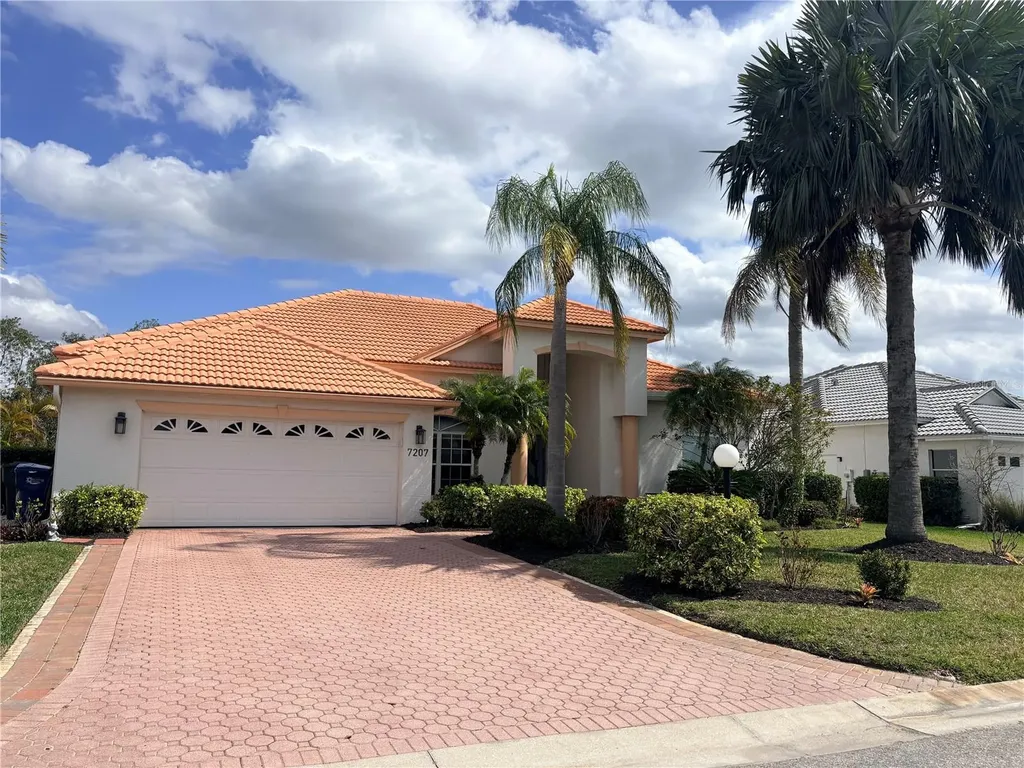 7207 39th Lane E Sarasota FL 34243