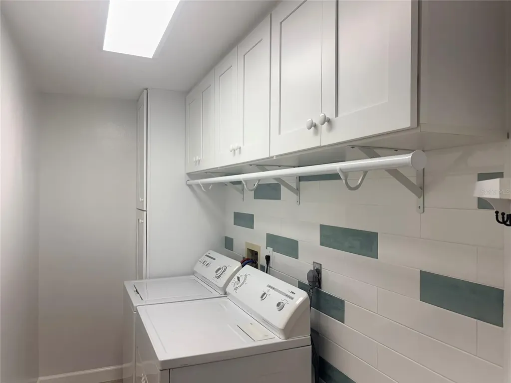 7207 39th Lane E Sarasota FL 34243