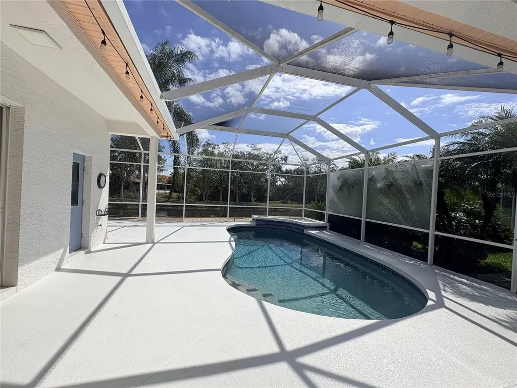 7207 39th Lane E Sarasota FL 34243