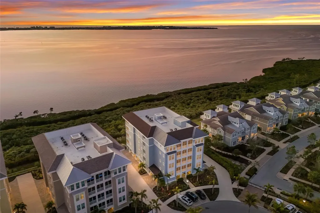 376 Aruba Circle Bradenton FL 34209