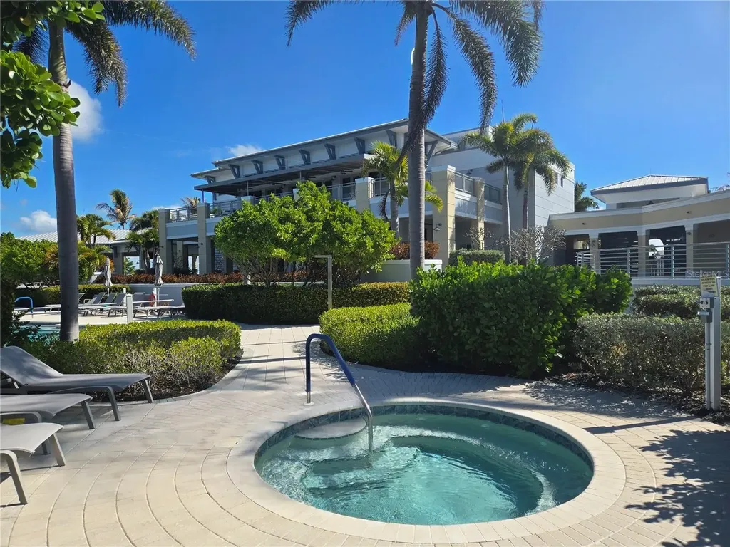 376 Aruba Circle Bradenton FL 34209
