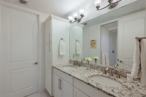 376 Aruba Circle Bradenton FL 34209