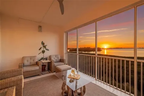 376 Aruba Circle Bradenton FL 34209