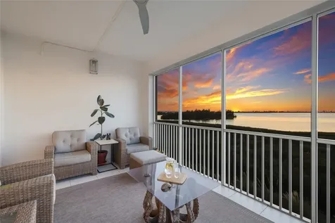 376 Aruba Circle Bradenton FL 34209
