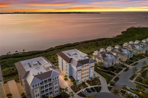 376 Aruba Circle Bradenton FL 34209