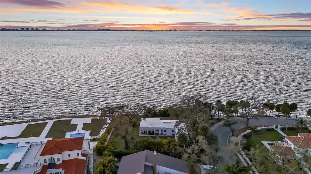 820 Indian Beach Drive Sarasota FL 34234