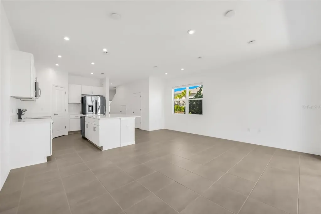 8592 Lunar Skye Street Sarasota FL 34241