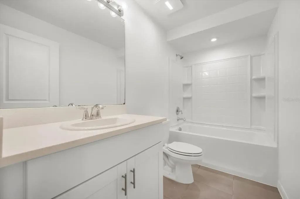 8592 Lunar Skye Street Sarasota FL 34241