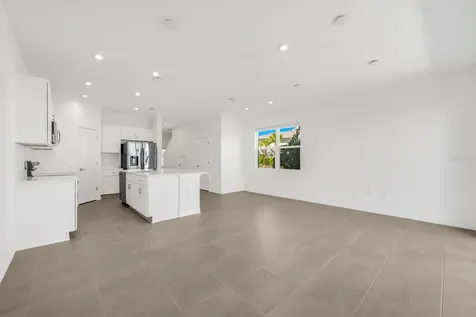 8592 Lunar Skye Street Sarasota FL 34241