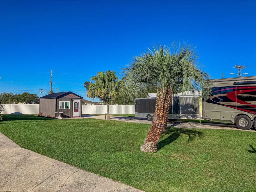 4905 Shore Line Drive Polk City FL 33868